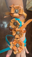 Load image into Gallery viewer, Adjustable Leather Flower Hat Bands
